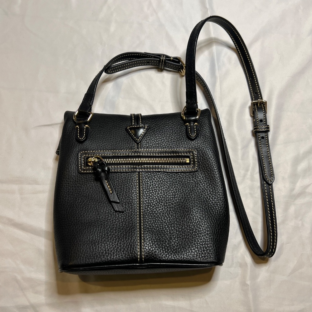 Dooney and Bourke Pebble Grain Crossbody - Picture 4 of 7